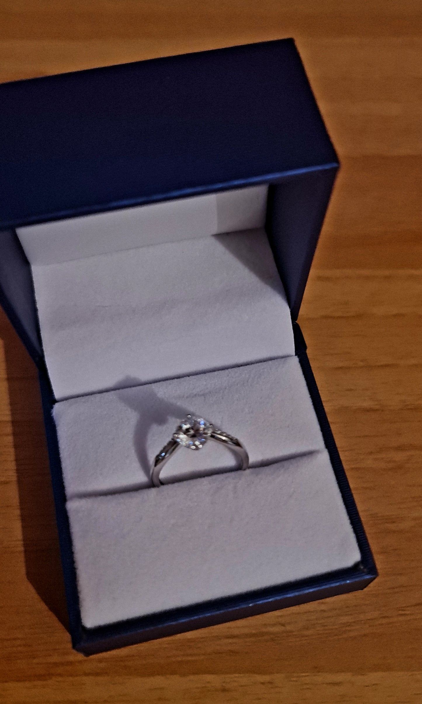 Anello in argento sterling 925 con corona da principessa e moissanite da 1 carato autoregolabile consegna immediata FANTASTICO