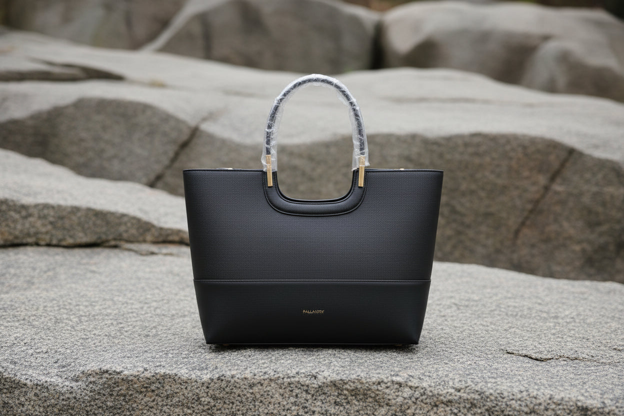 Sac à main rouge pour femme en polyuréthane français, modèle Valerie