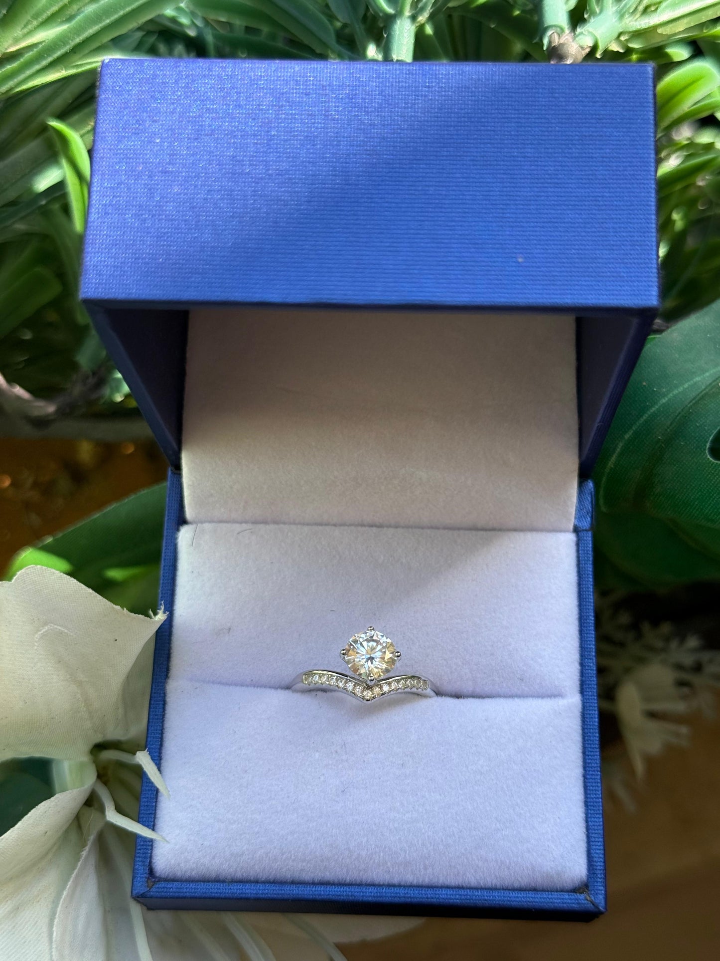 Anello in argento sterling 925 con corona da principessa e moissanite da 1 carato autoregolabile consegna immediata FANTASTICO