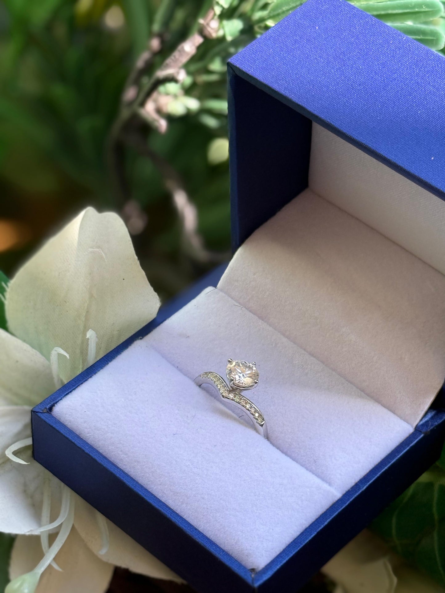 Anello in argento sterling 925 con corona da principessa e moissanite da 1 carato autoregolabile consegna immediata FANTASTICO