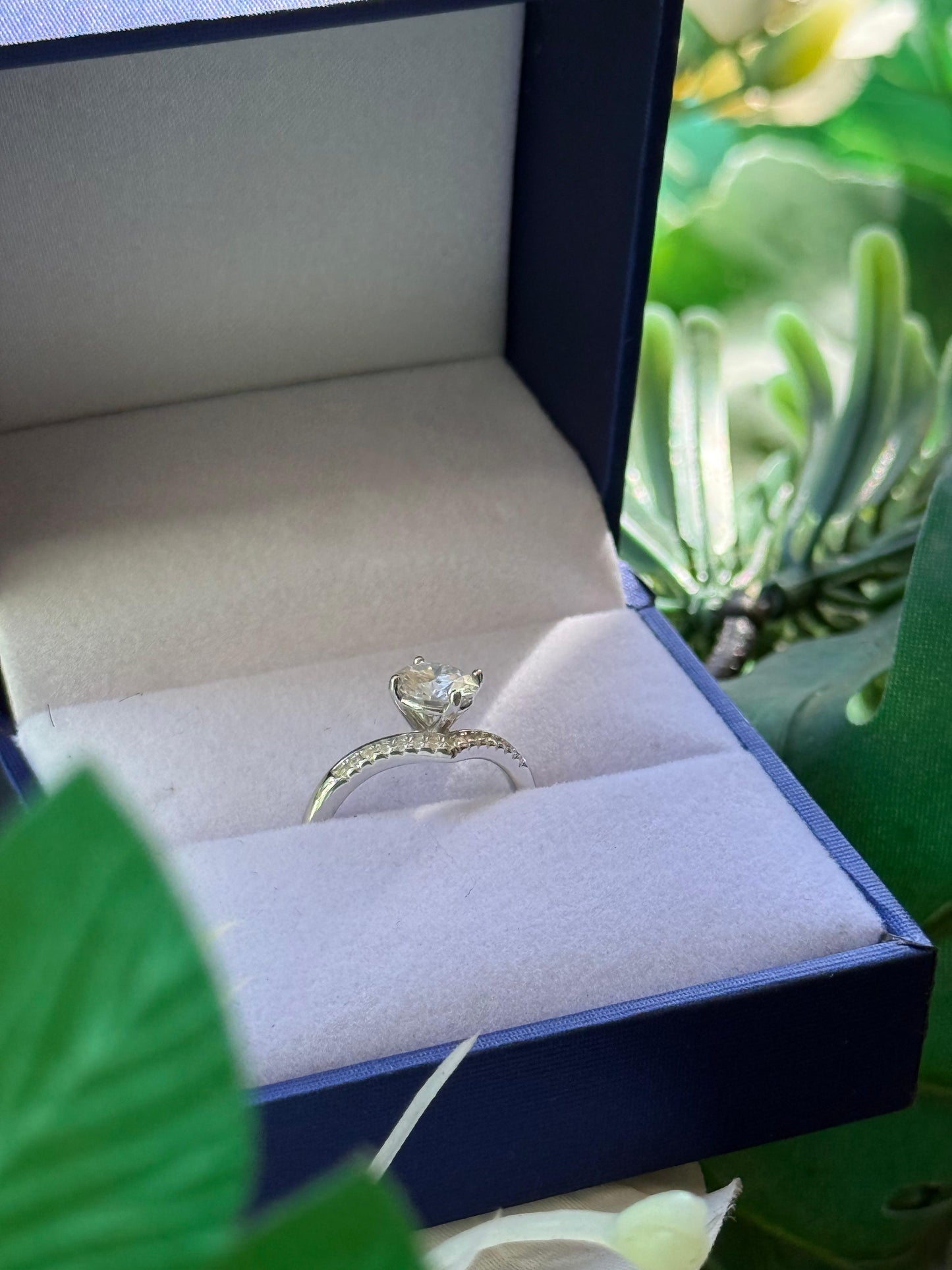 Anello in argento sterling 925 con corona da principessa e moissanite da 1 carato autoregolabile consegna immediata FANTASTICO