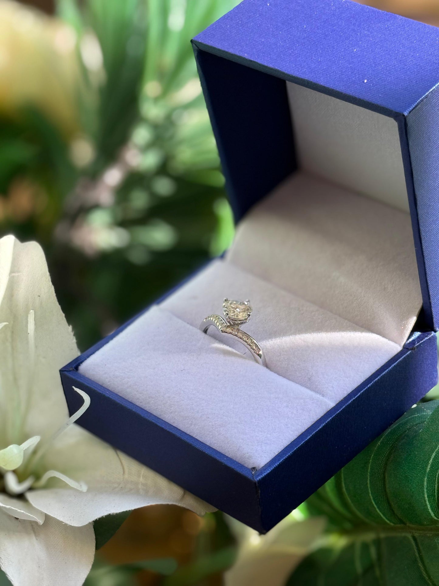 Anello in argento sterling 925 con corona da principessa e moissanite da 1 carato autoregolabile consegna immediata FANTASTICO
