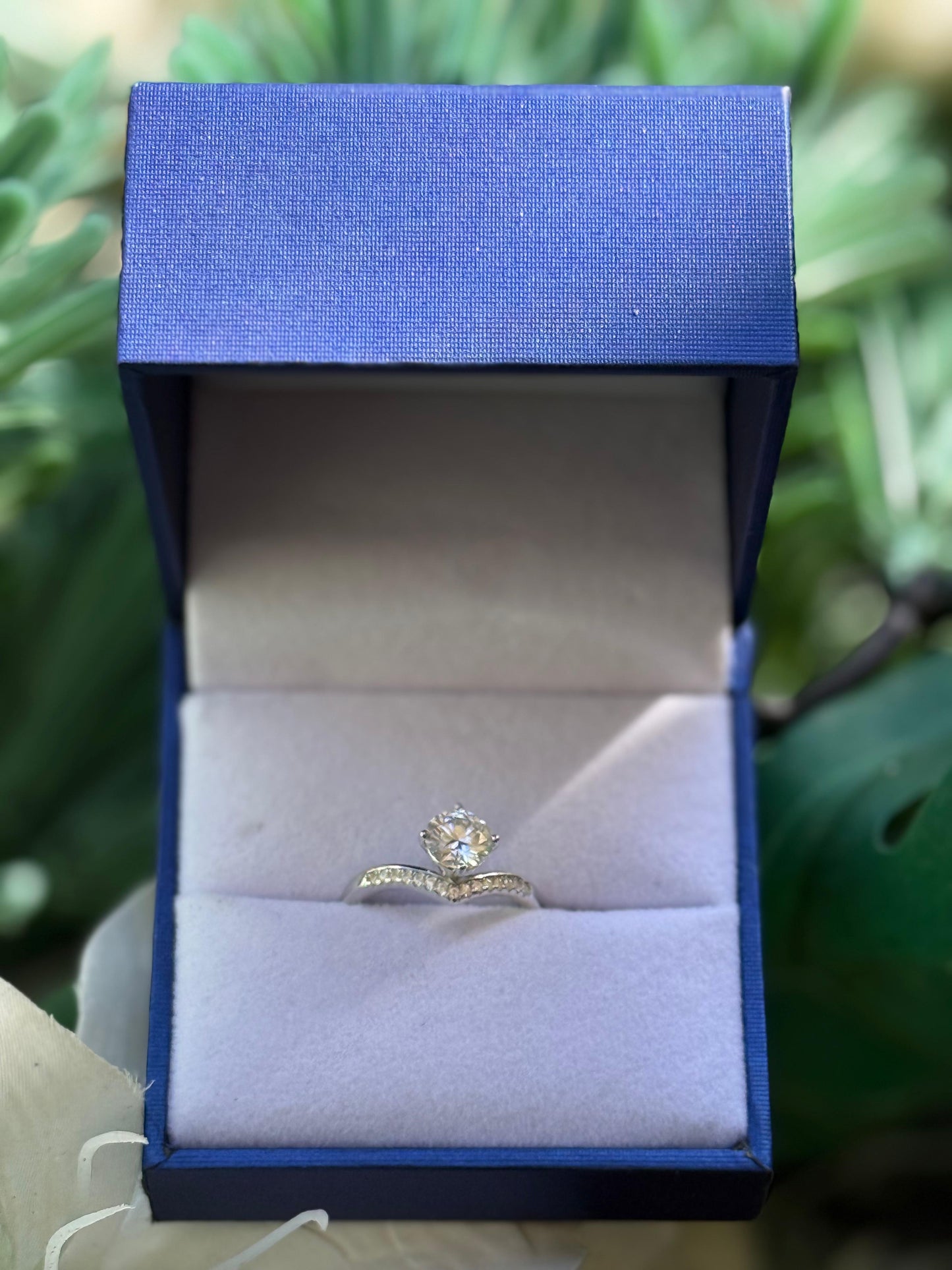 Anello in argento sterling 925 con corona da principessa e moissanite da 1 carato autoregolabile consegna immediata FANTASTICO