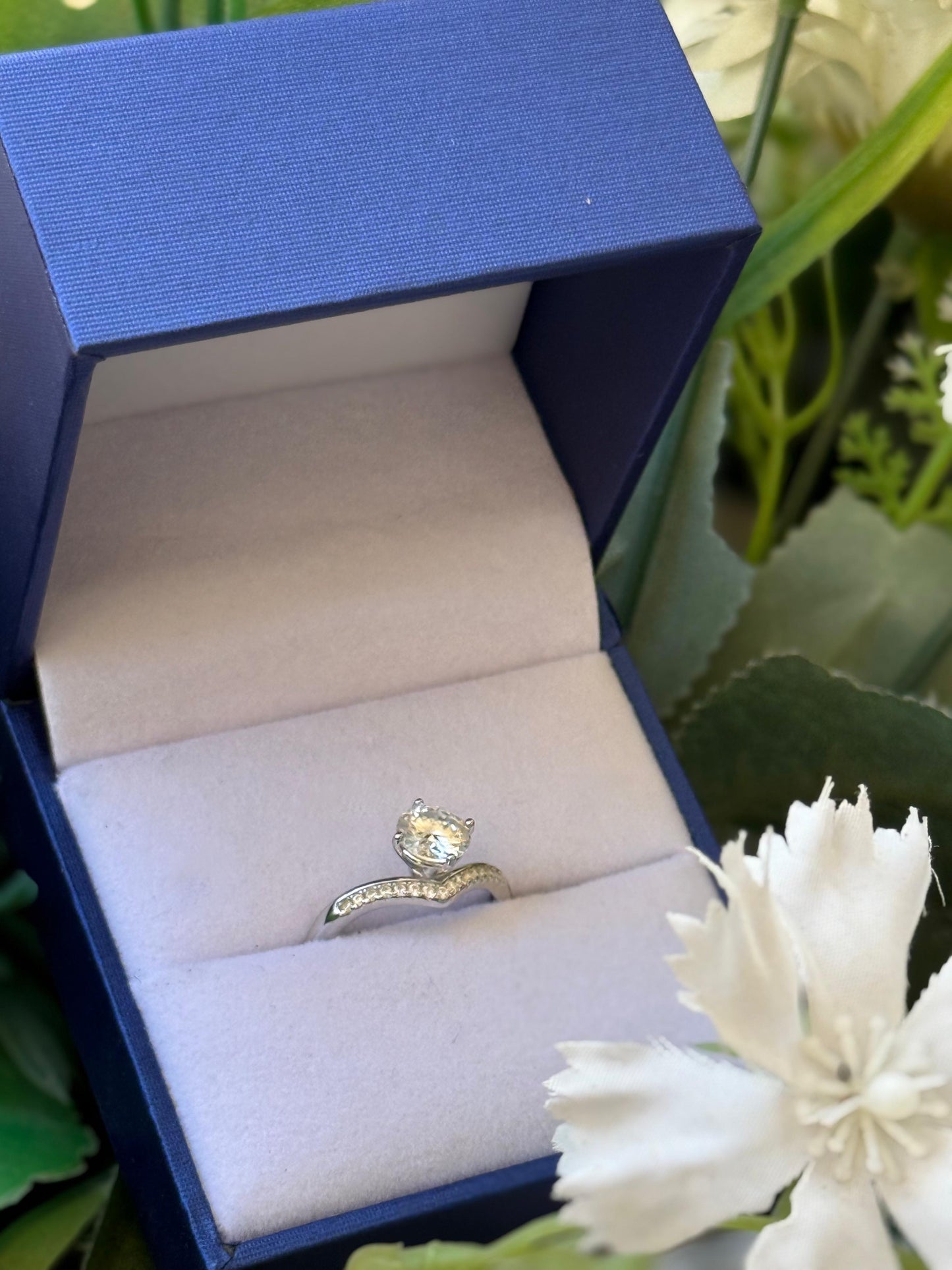 Anello in argento sterling 925 con corona da principessa e moissanite da 1 carato autoregolabile consegna immediata FANTASTICO