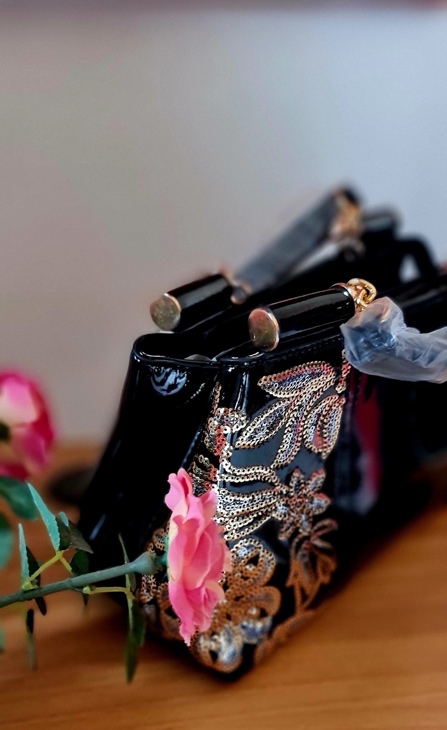 Einfache, preiswerte Damentasche