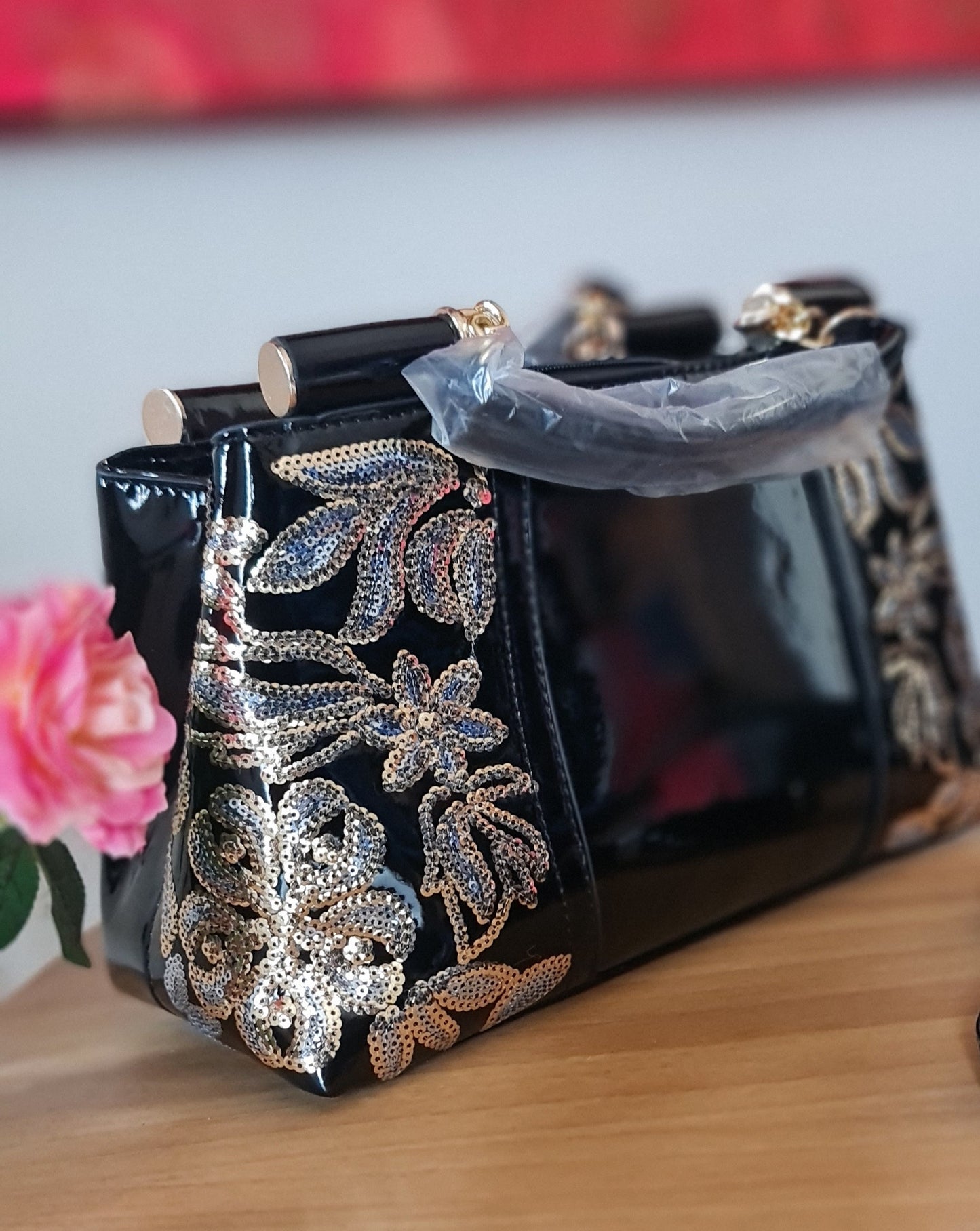 Einfache, preiswerte Damentasche