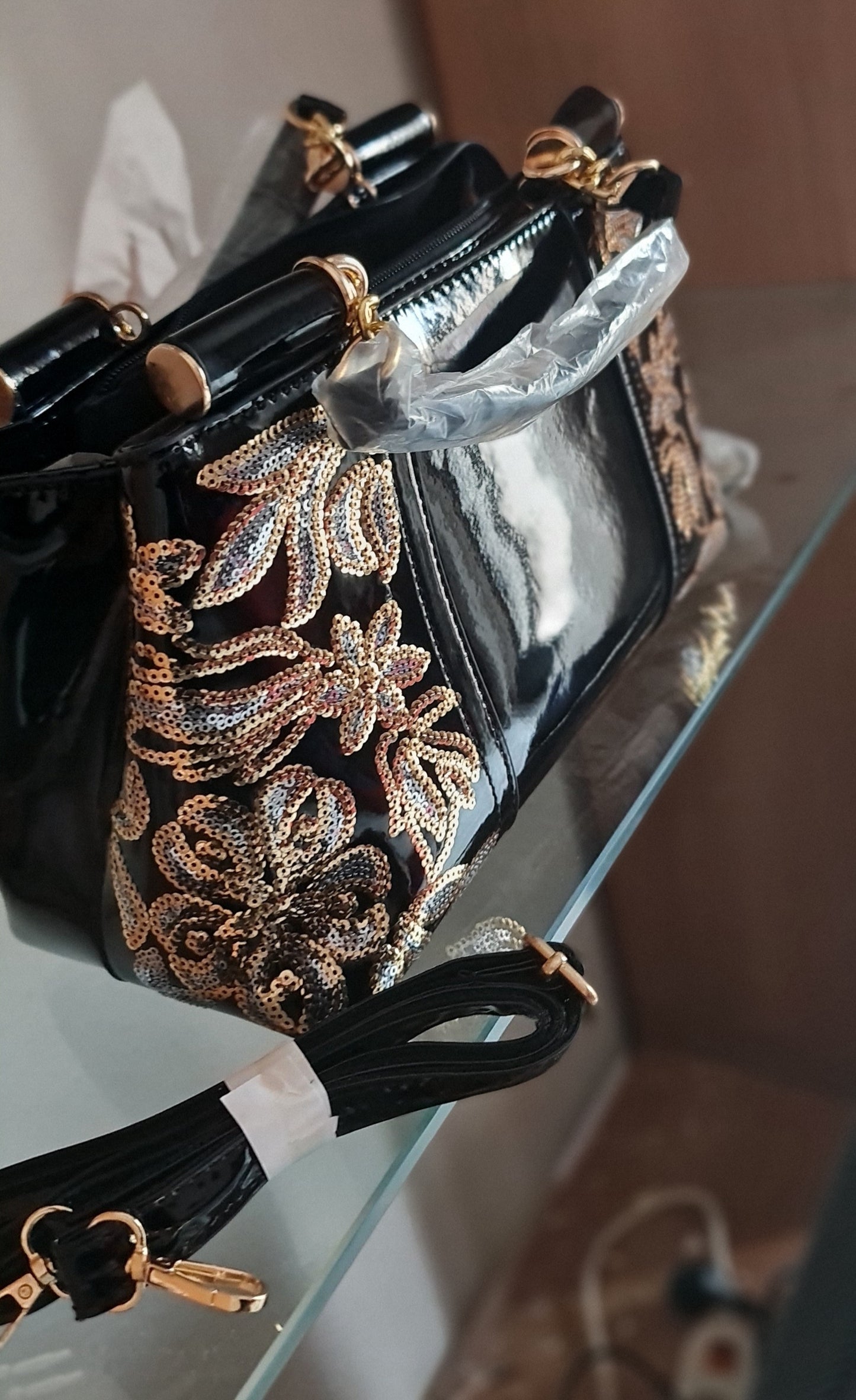 Einfache, preiswerte Damentasche