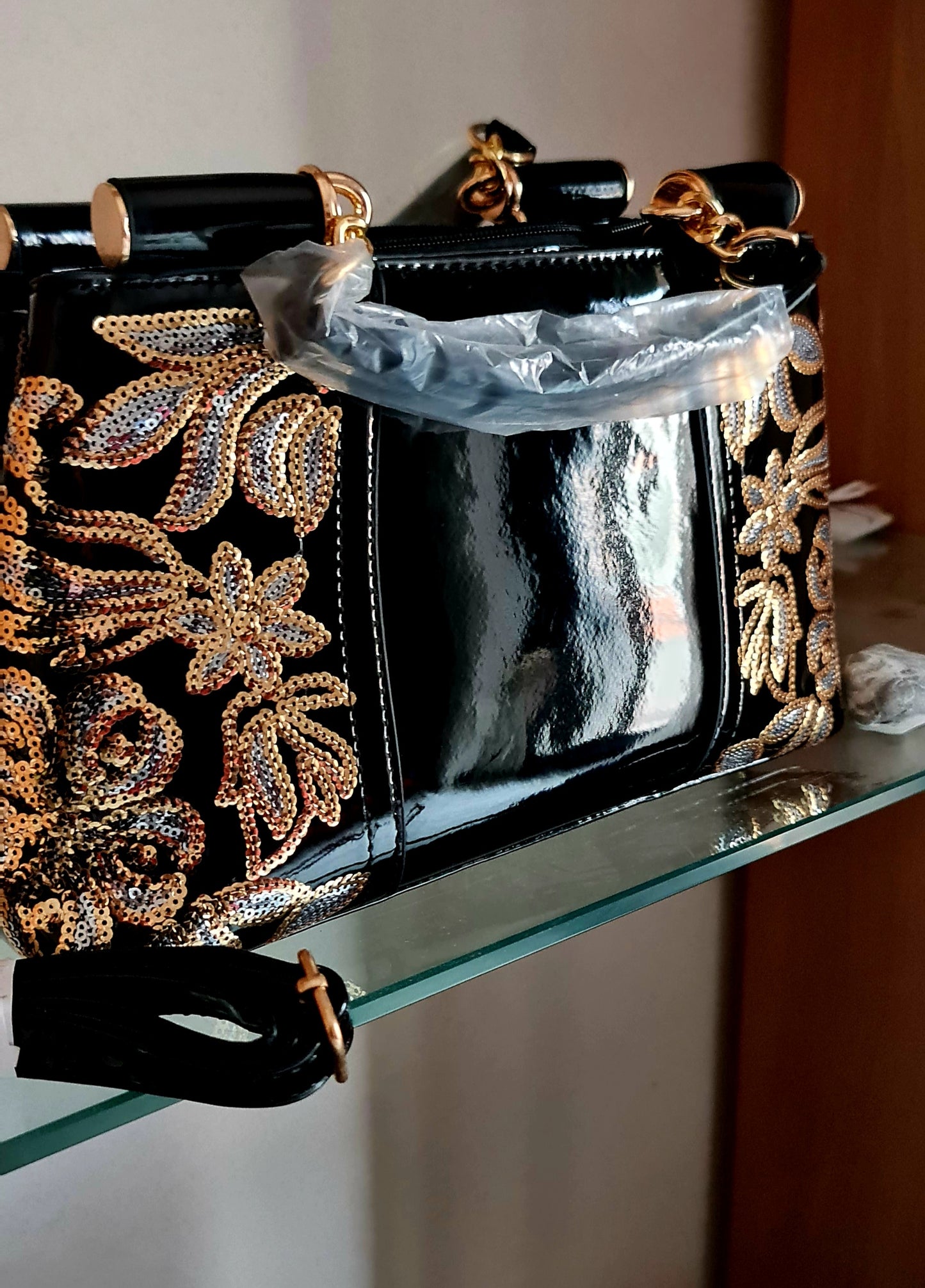 Einfache, preiswerte Damentasche