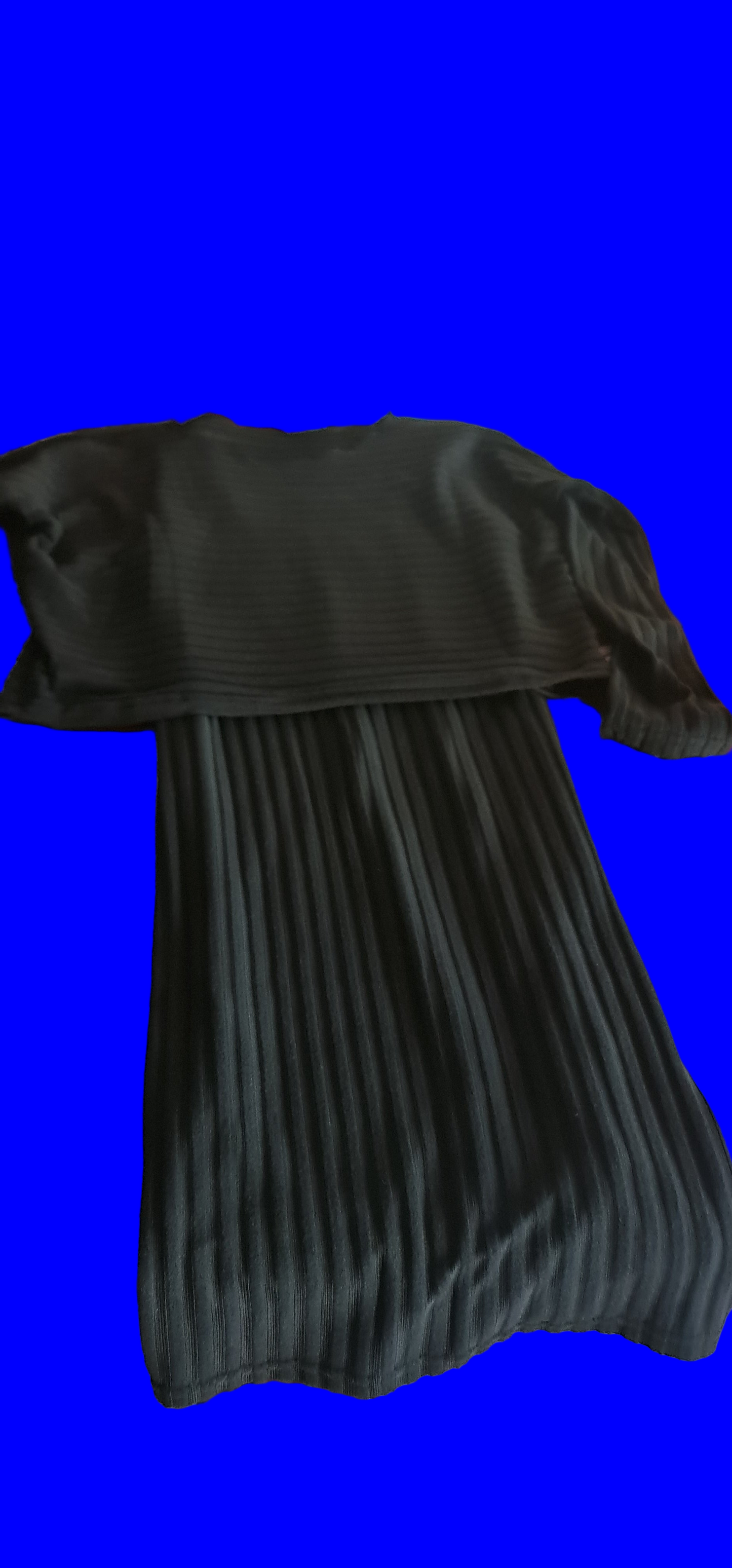 Zweiteiliger Damenanzug, gestreiftes Langarmshirt und figurbetonter Rock, Slim Fit, Herbst-Winter-Mode. Lieferzeit: 15 Tage.