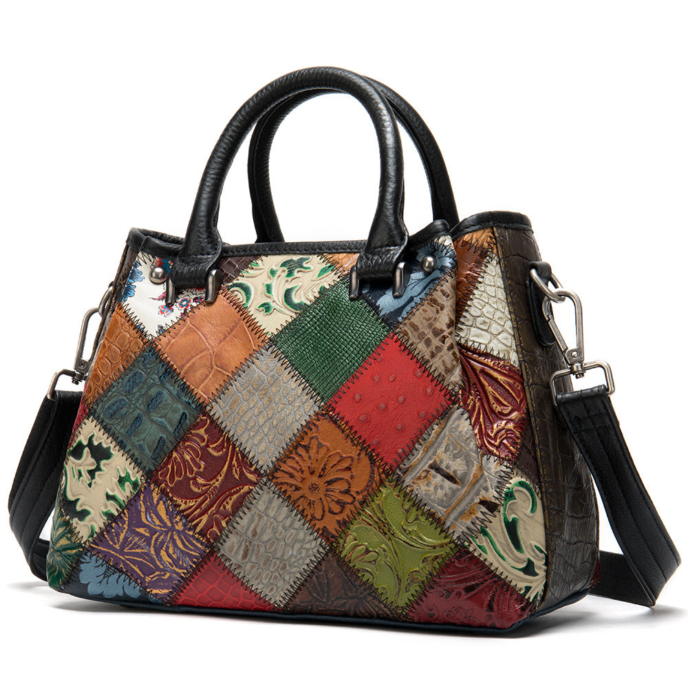 Borsa a tracolla con cuciture personalizzate
