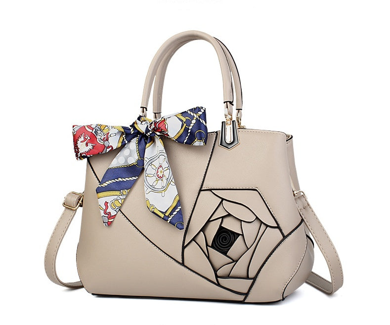 Borsa Donna a mano o tracolla vari colori modello Eliana serie economica