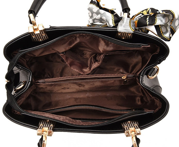 Borsa Donna a mano o tracolla vari colori modello Eliana serie economica