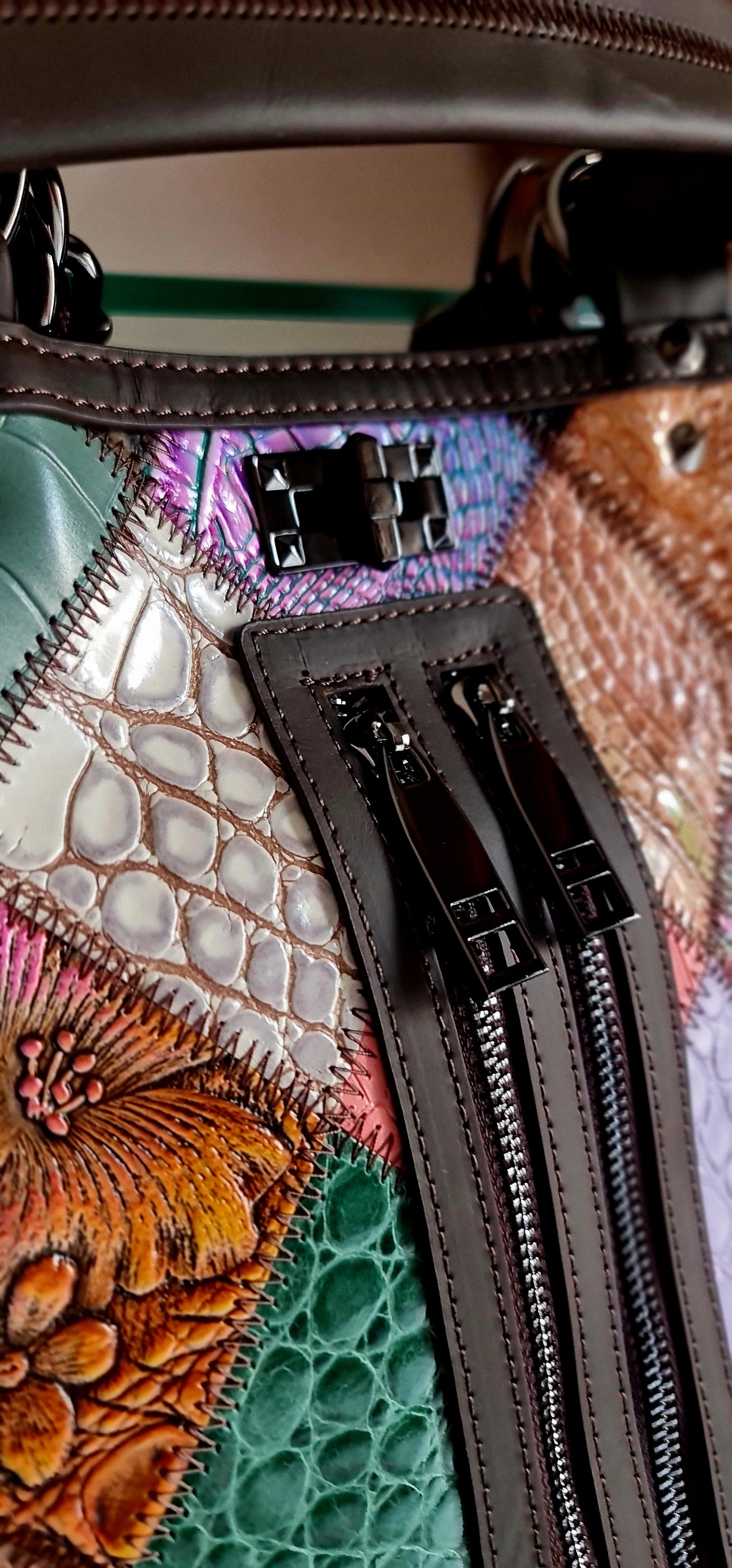 Damen-Lederrucksack im nationalen Ethno-Stil